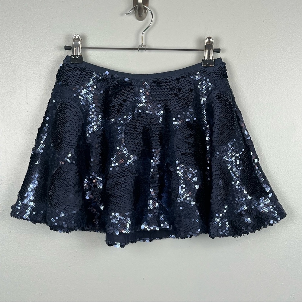 Mini Boden navy circle patterned movable sequin skirt, size 7-8 years.